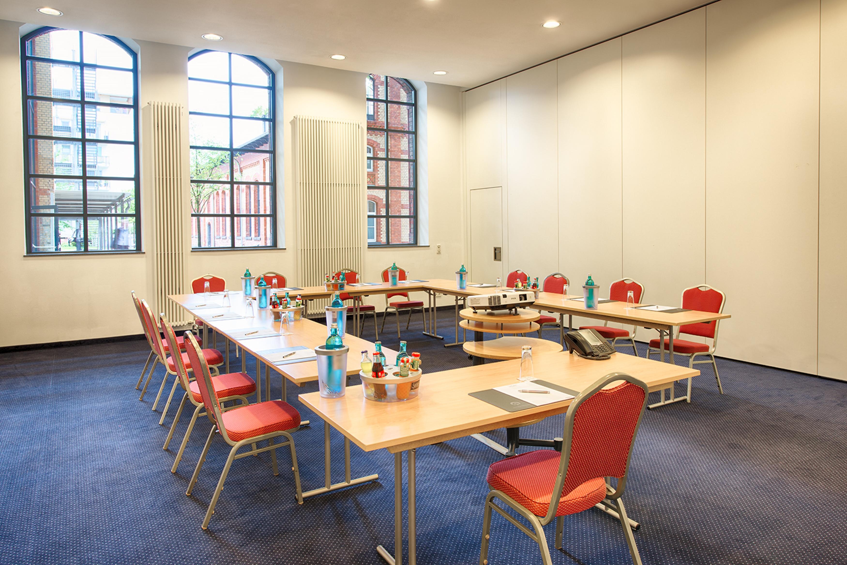 Achat Hotel Offenbach Plaza Экстерьер фото